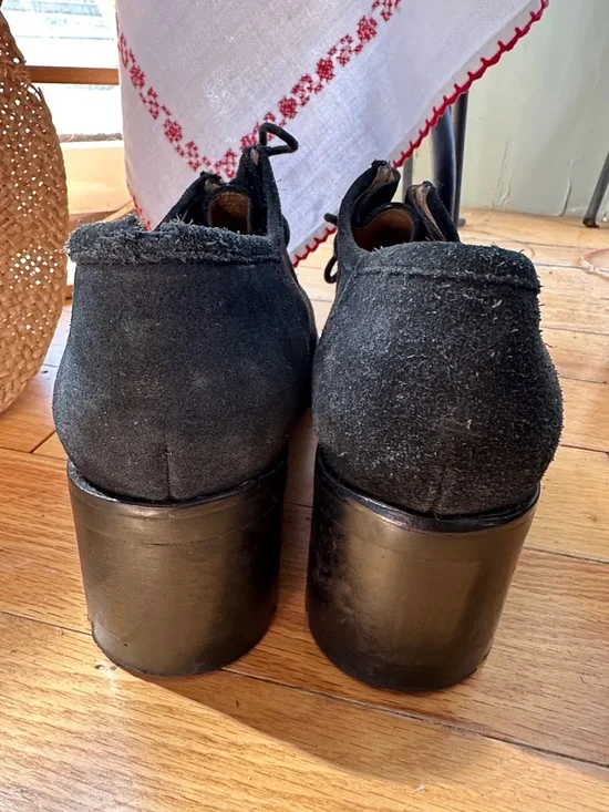 Vintage J. Crew Black Suede Lace-Up Block Heel shoes - Picture 4 of 15